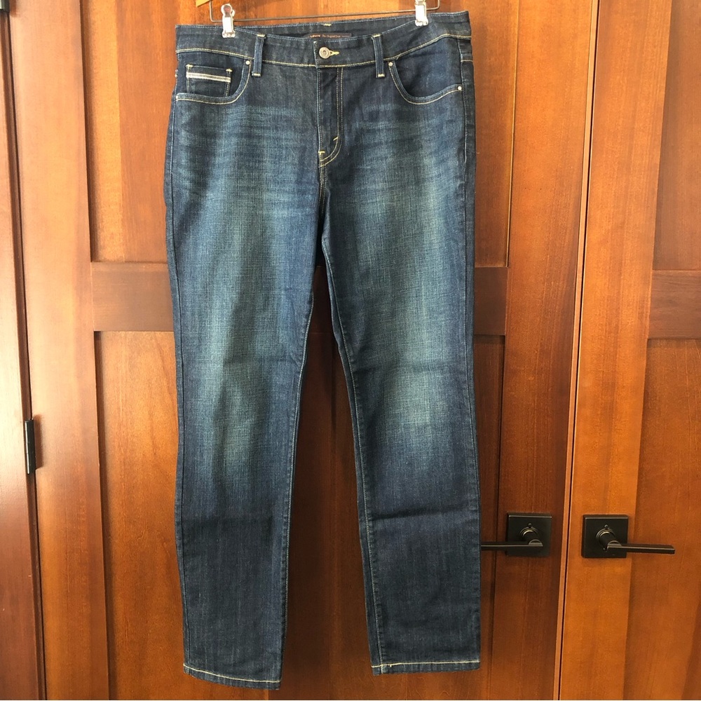 Women’s Levi’s Mid Rise Skinny Dark Wash Jeans Size 14M